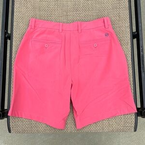 Mens NWOT vineyard vines, 7 inch performance breaker shorts size 30.
